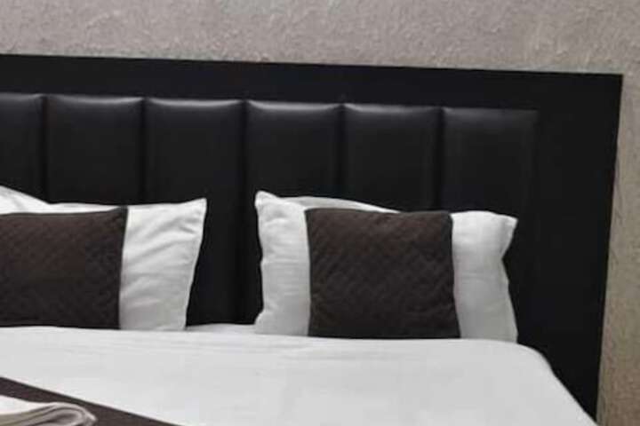 Room 10 of 41