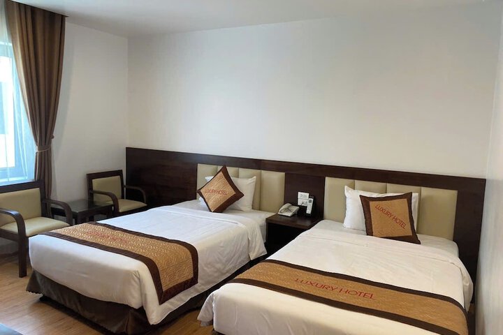 Room 9 of 14