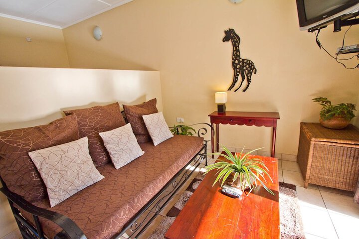 Room 12 of 27