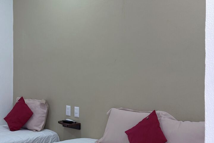 Room 18 of 34