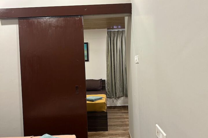 Room 3 of 18