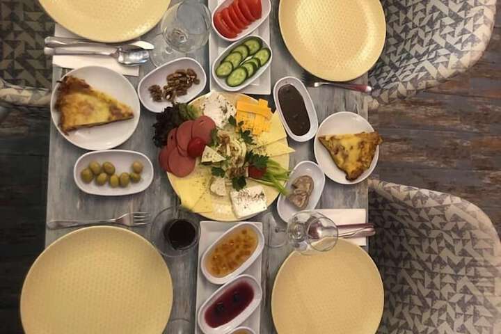 Breakfast/Coffee Service 23 of 32