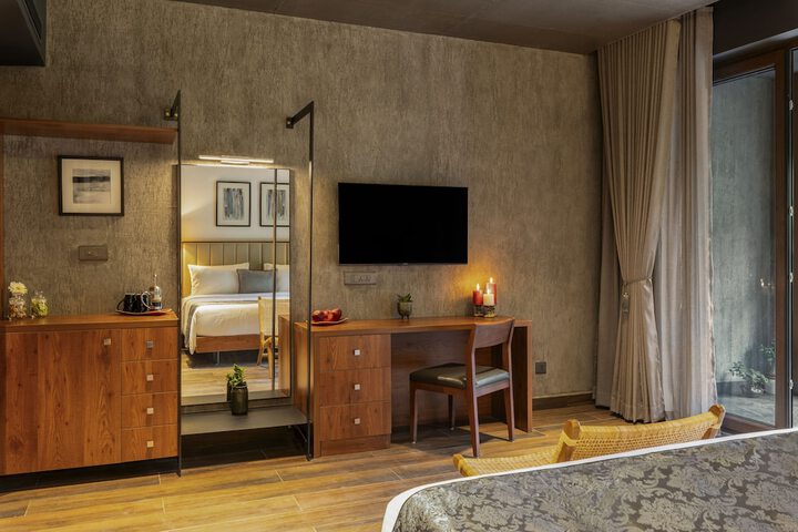 Room 10 of 45