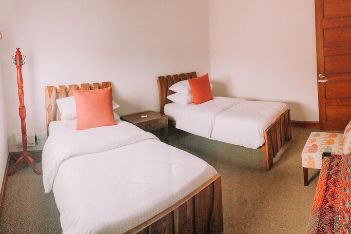 Room 8 of 64