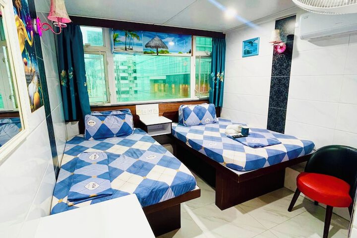 Room 35 of 49