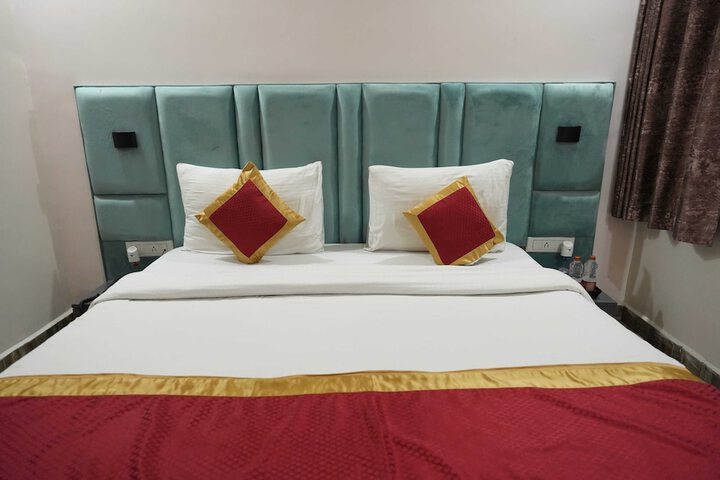 Room 21 of 40