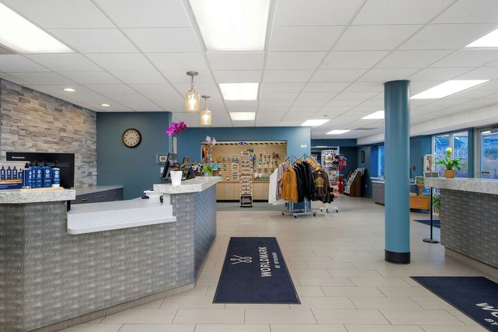 Guest Lobby