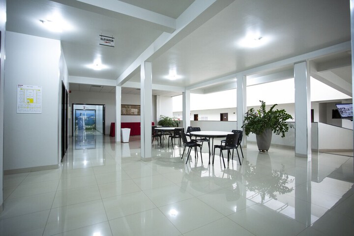 Business Center 112 of 125