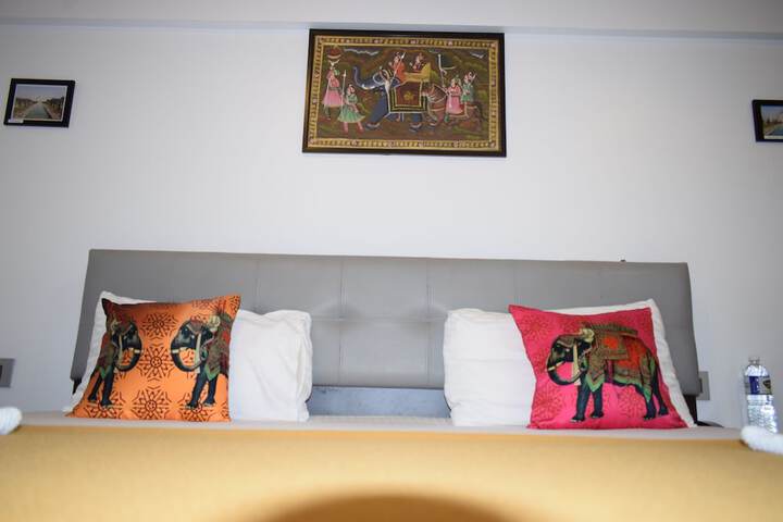 Room 14 of 144