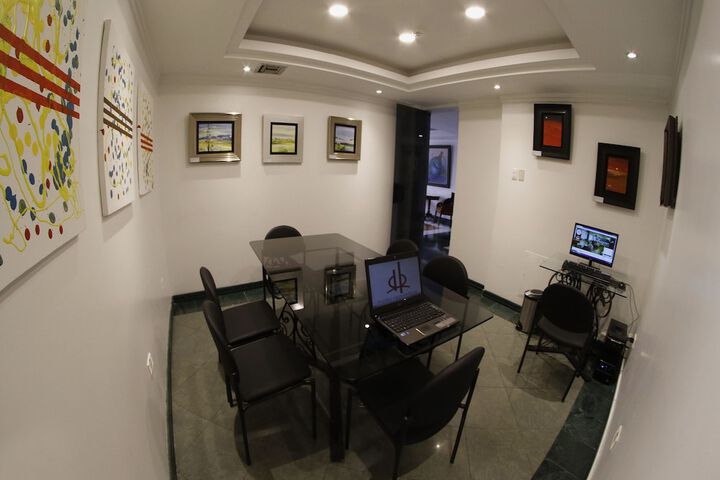 Lounge 67 of 74