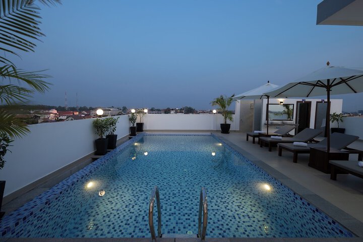 Pool 28 of 40