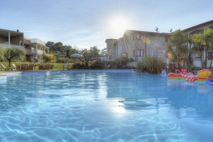 Pool 44 of 82