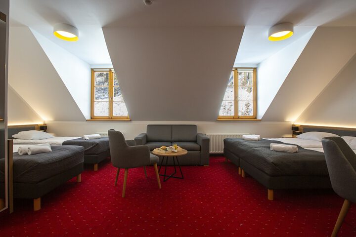 Room 13 of 49
