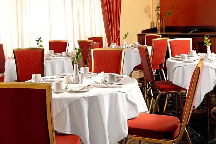 Dining 49 of 116