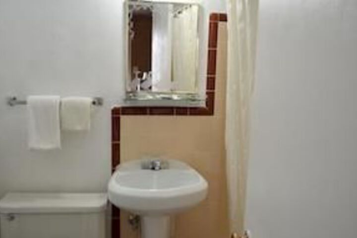 Room 2 of 30