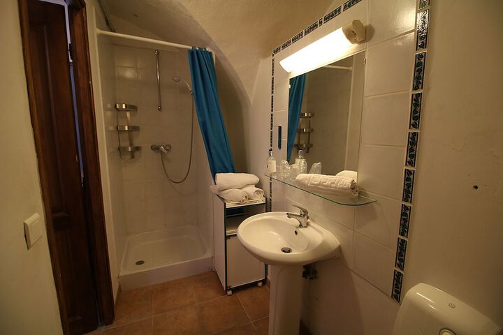 Room 43 of 48