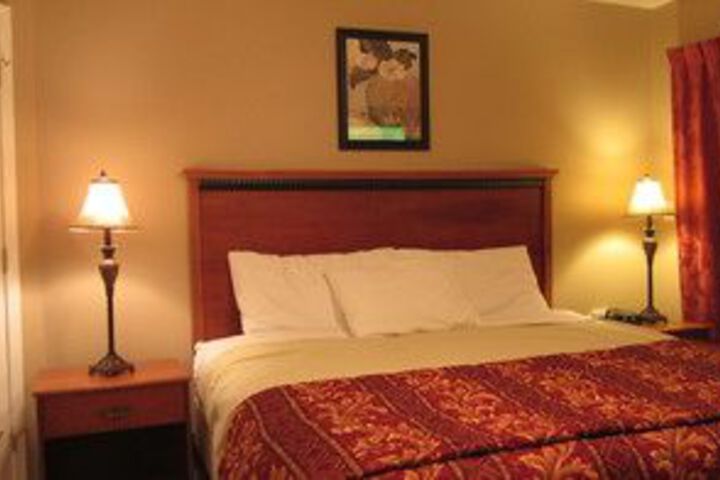 Room 13 of 48