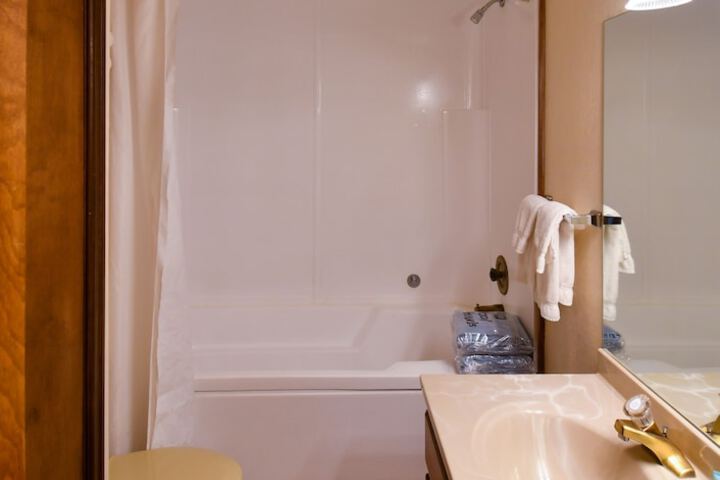 Room 54 of 82