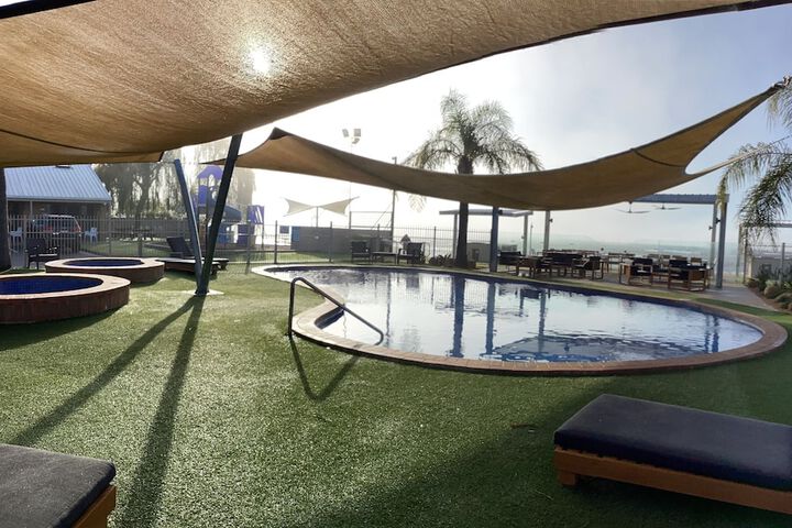 Pool 9 of 26