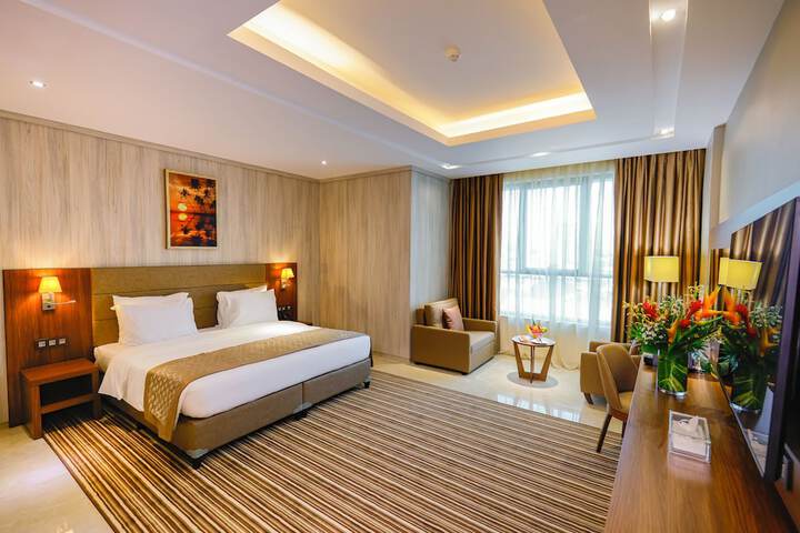 Room 12 of 27