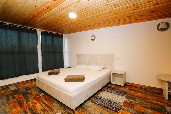 Room 30 of 79