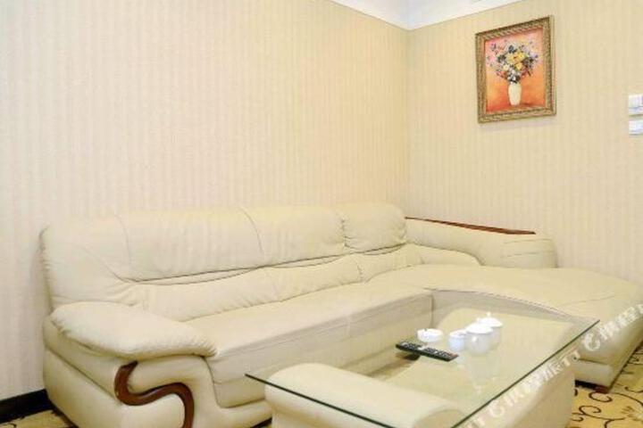 Victoria International Hotel