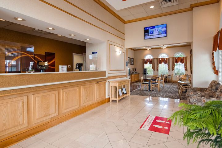 Hotel Interior 2 of 23