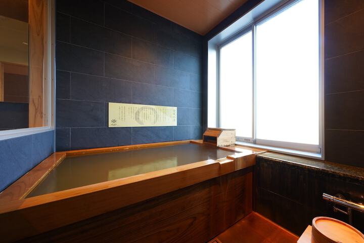 Room 48 of 70