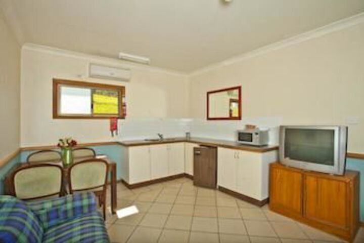 Room 2 of 6