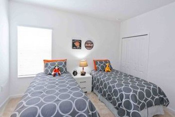 Room 14 of 25