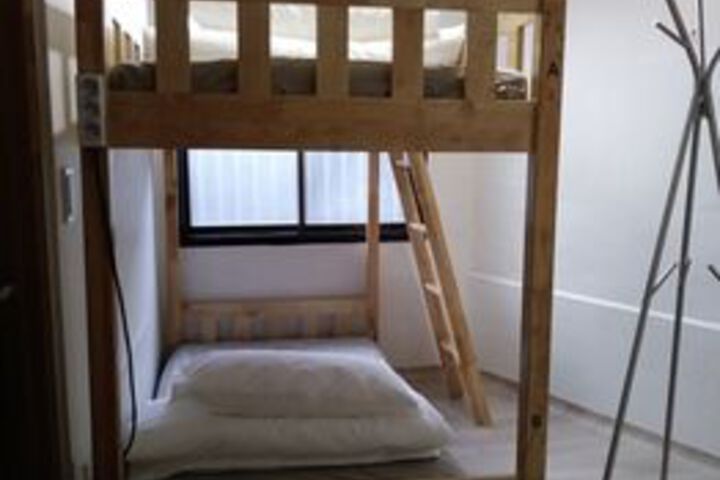 Room 42 of 96