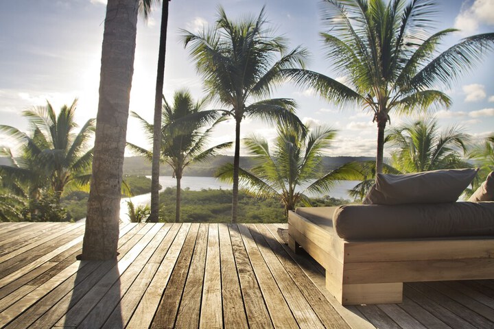 Sundeck 6 of 19