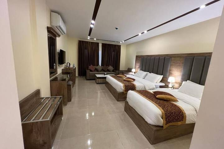 Room 16 of 43