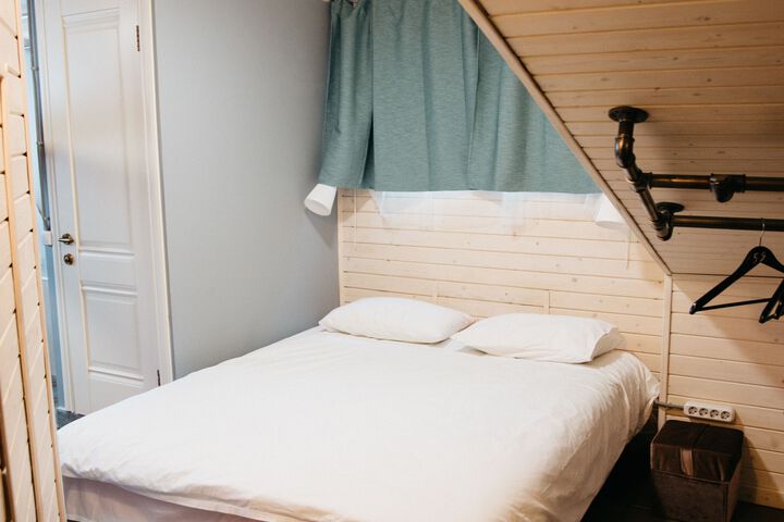 Room 17 of 47