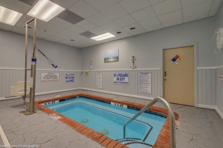 Hotel with Pool
