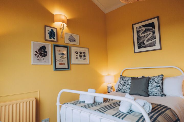 Room 33 of 54