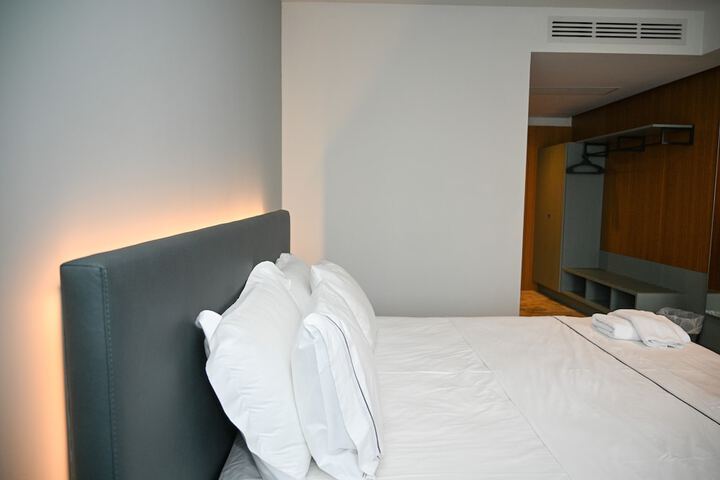 Room 7 of 207