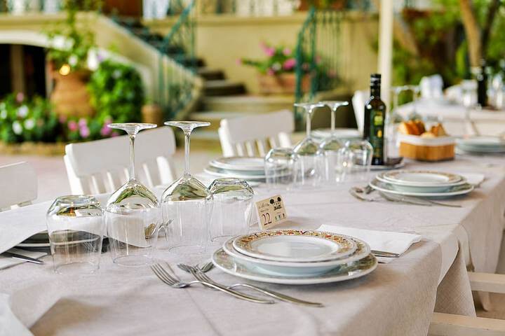 Dining 42 of 74