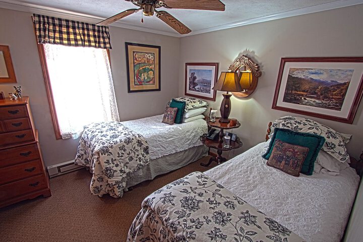 Room 14 of 203
