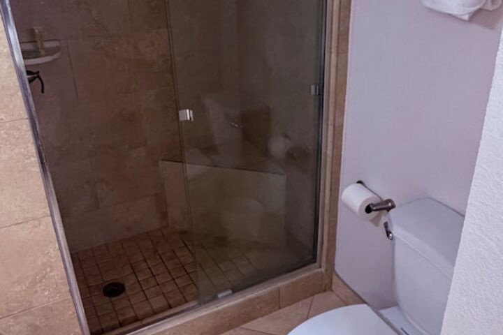 Room 14 of 26