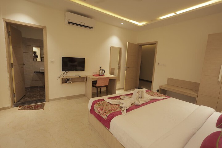 Room 18 of 31