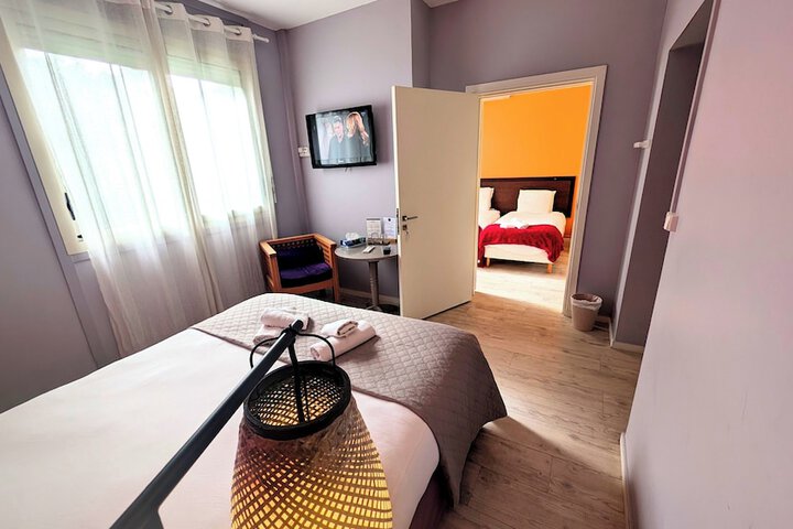 Room 44 of 97