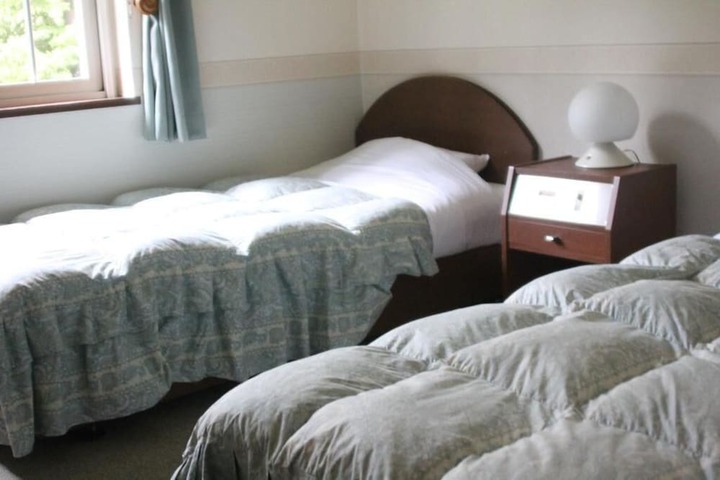 Room 6 of 21