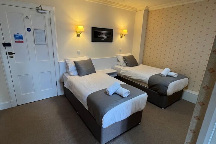 Room 47 of 132