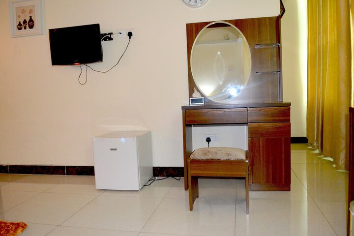 Room 37 of 61