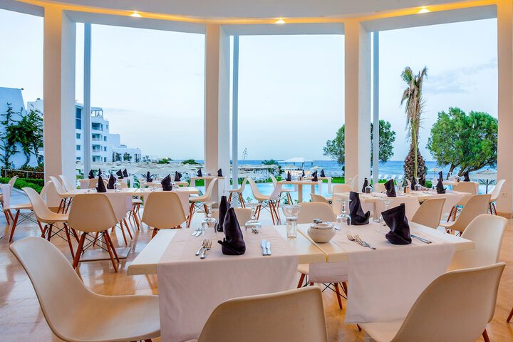 Dining Photos
