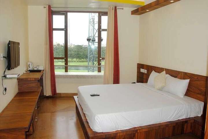 Room 2 of 13