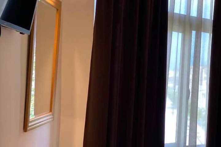 Room 40 of 114