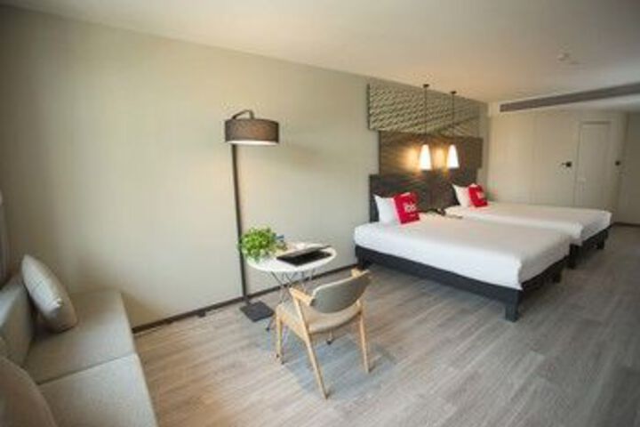 Room 19 of 79
