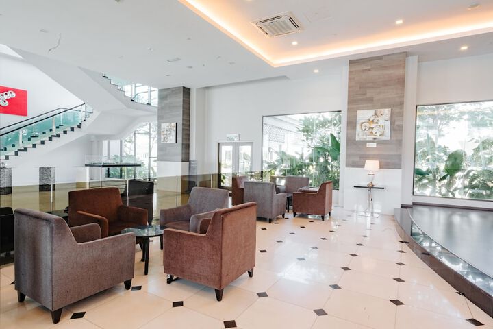 Hotel Lobby